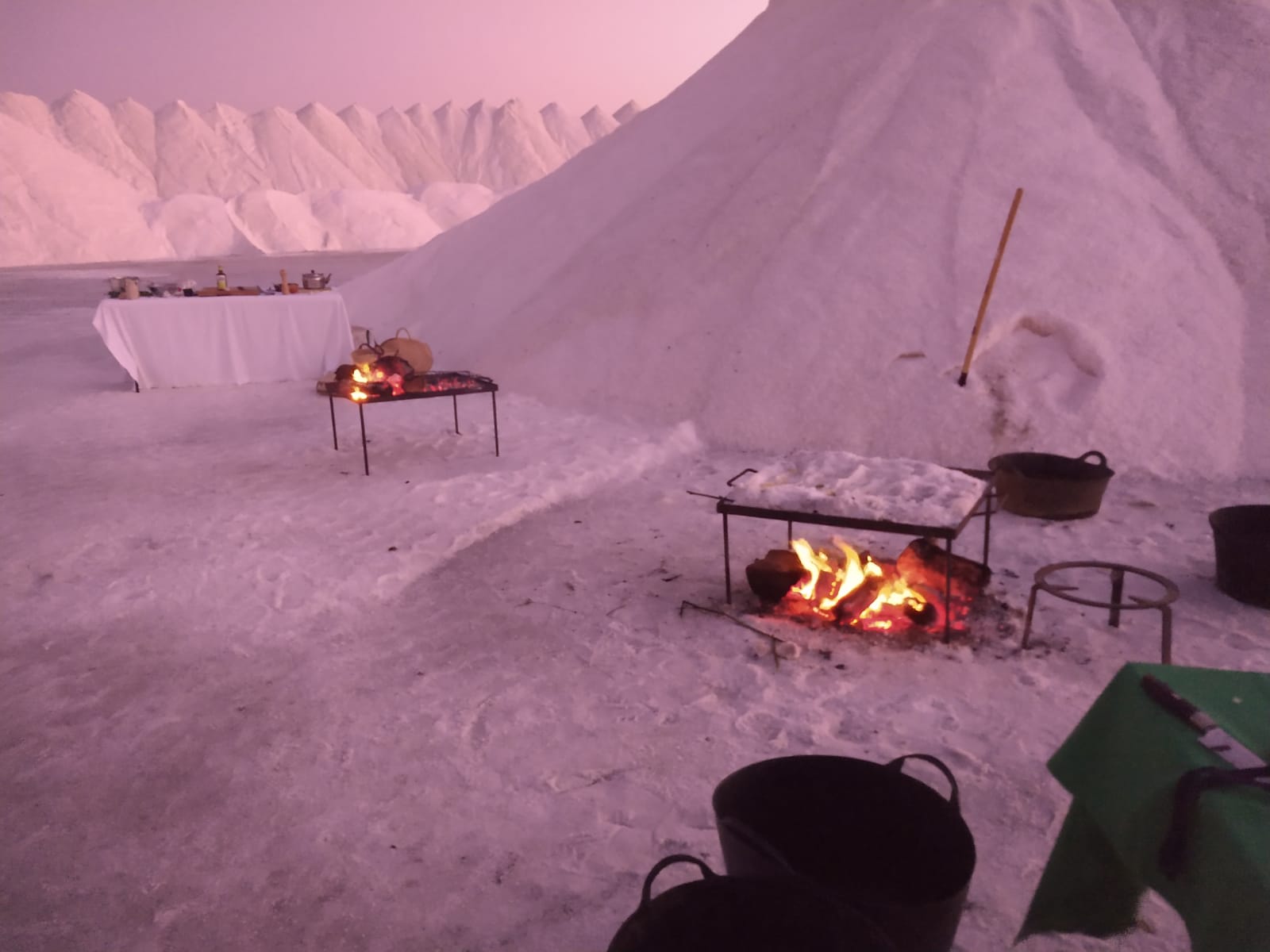 Gioconda Scott – Events – Dinner in a Saltscape Gioconda Scott - Events - Dinner in a Saltscape